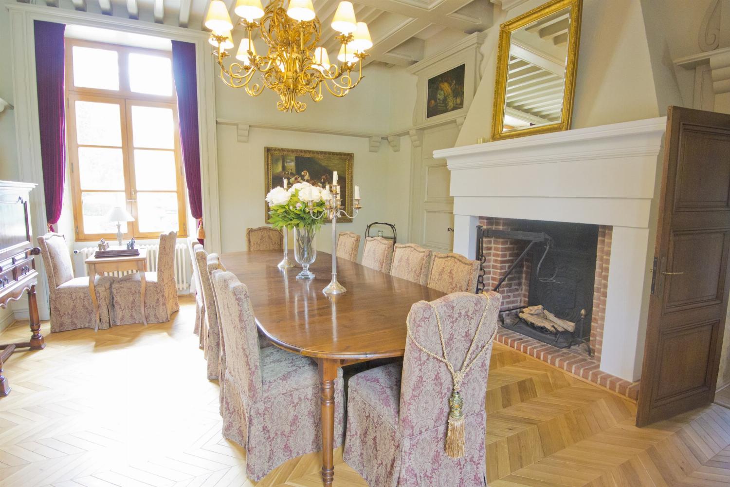 Dining room | Holiday château in Dordogne