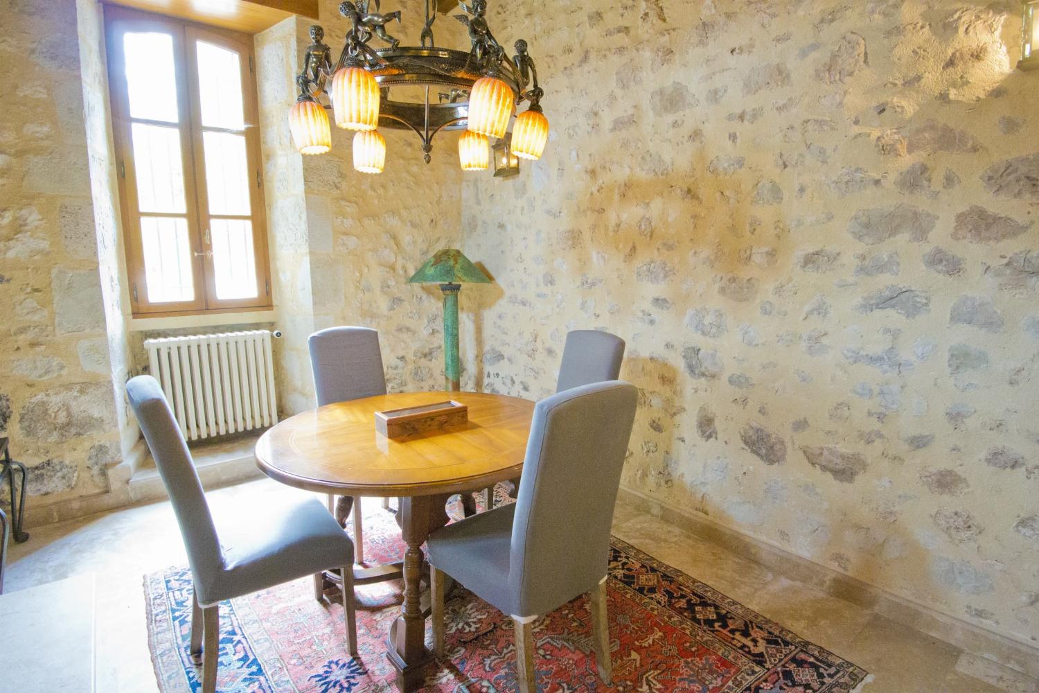 Dining room | Holiday château in Dordogne