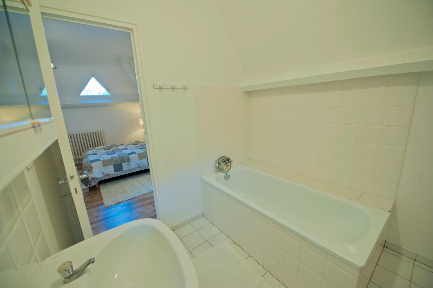Bathroom | Rental accommodation in Dordogne