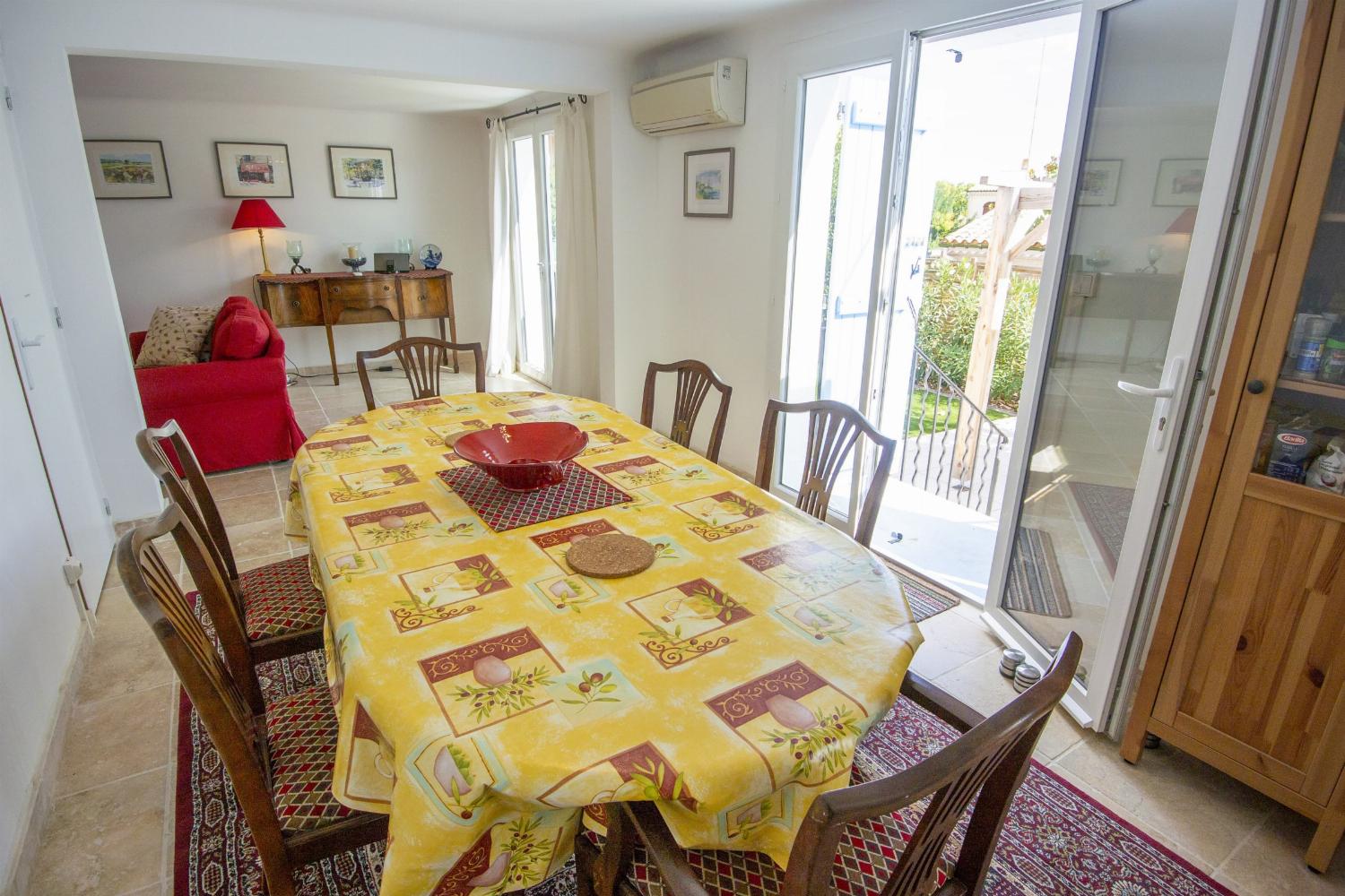 Dining room | Rental home in South of France