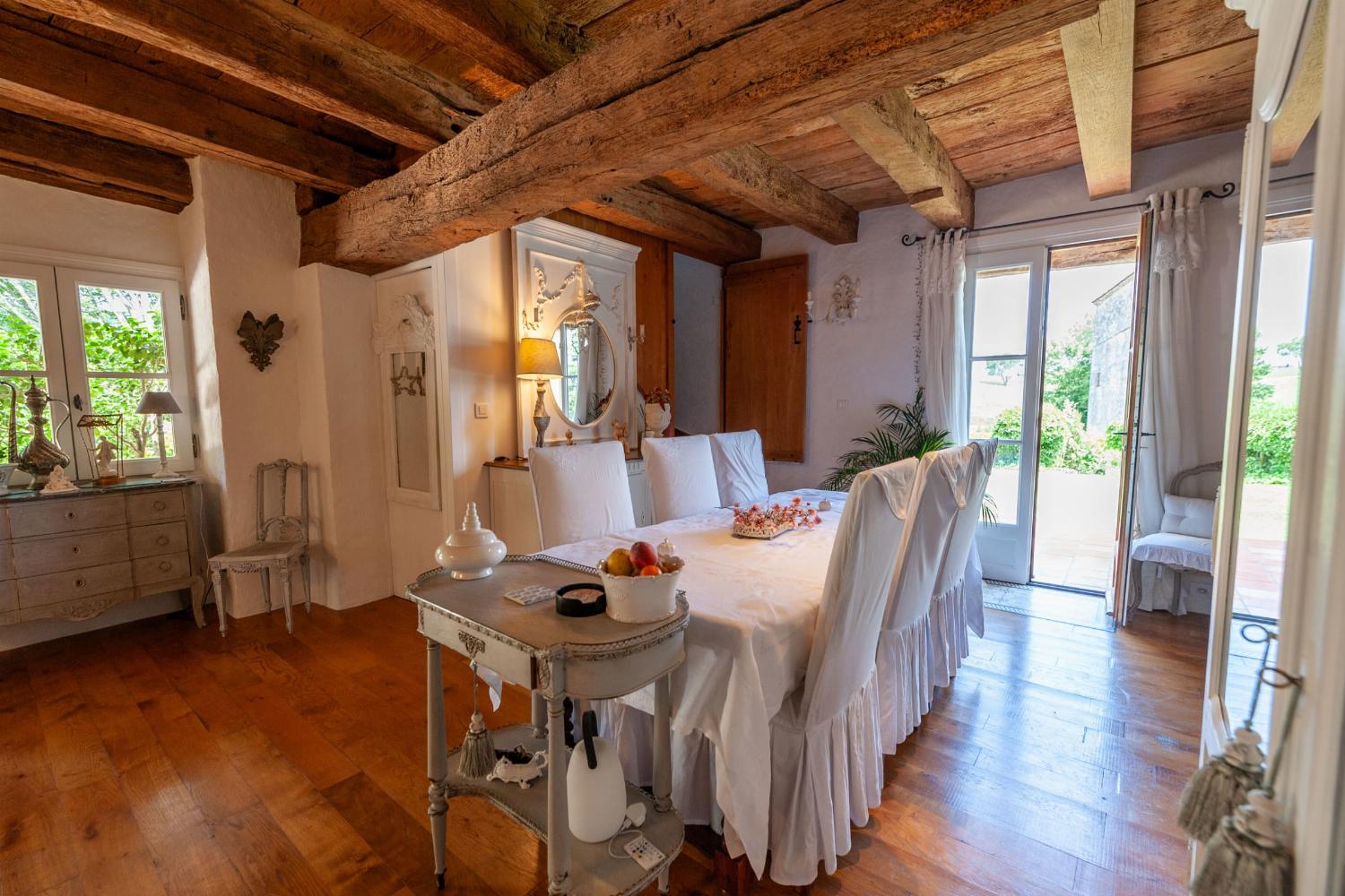 Dining room | Rental home in Lot-et-Garonne