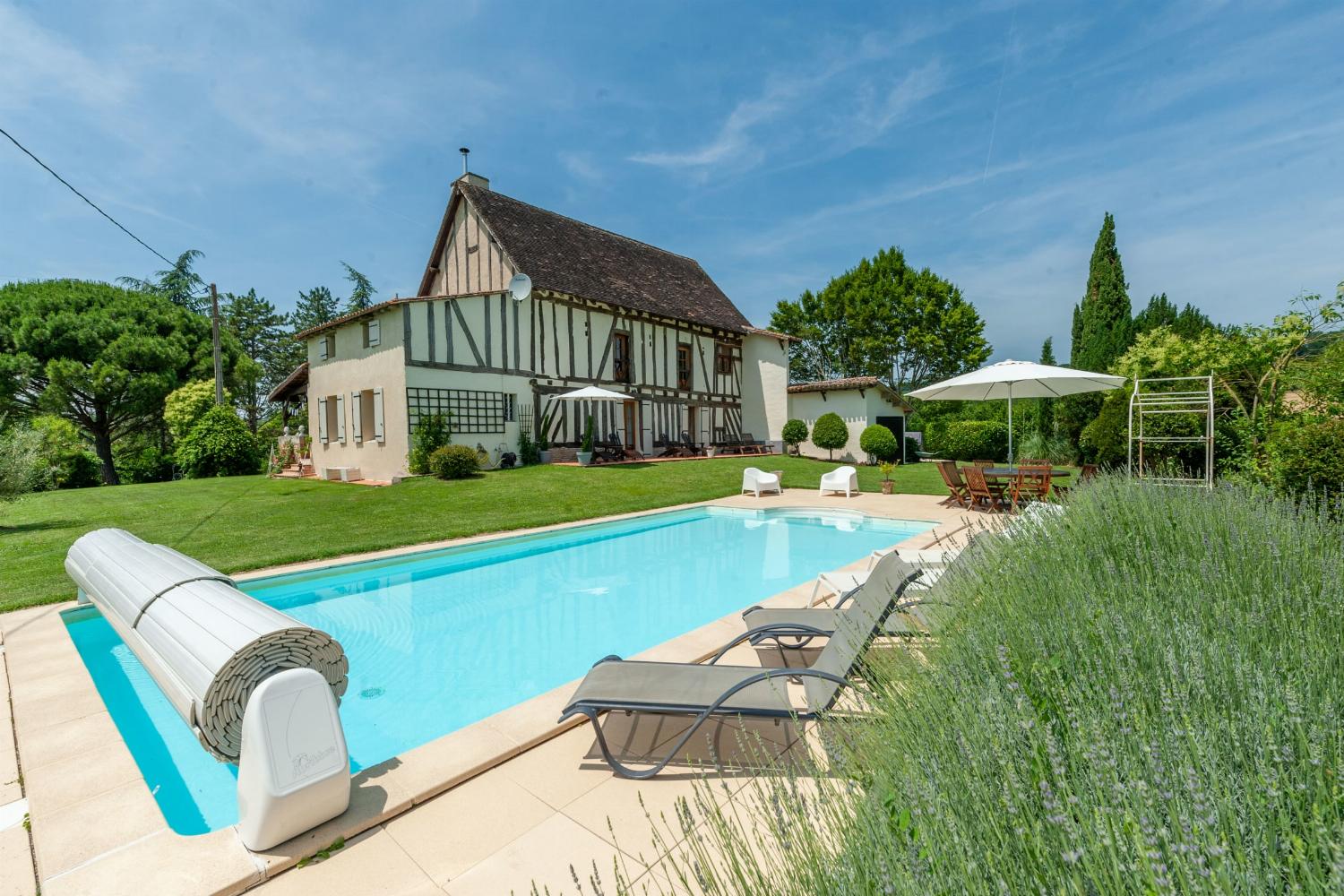 Rental home in Lot-et-Garonne with private heated pool