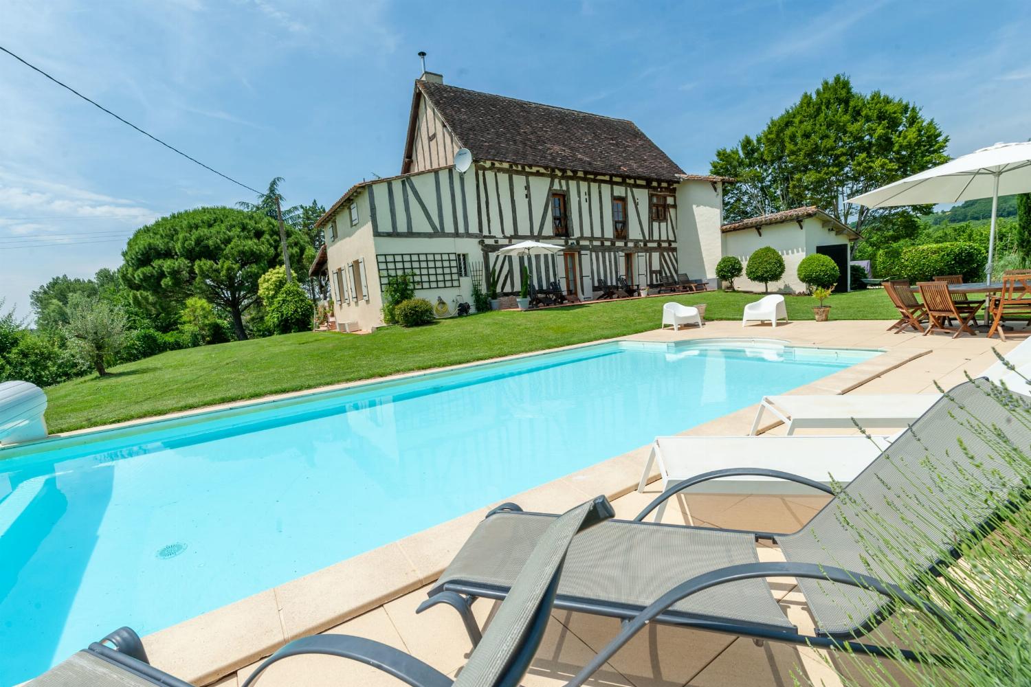 Rental home in Lot-et-Garonne with private heated pool