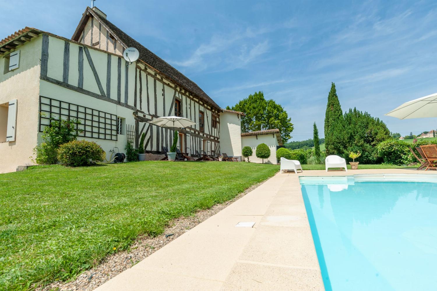 Rental home in Lot-et-Garonne with private heated pool