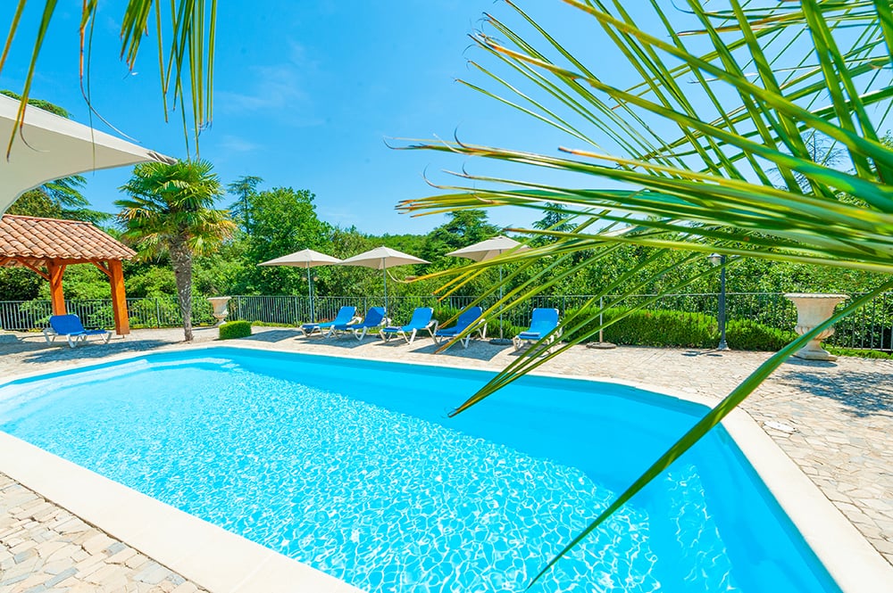 Private pool and terrace