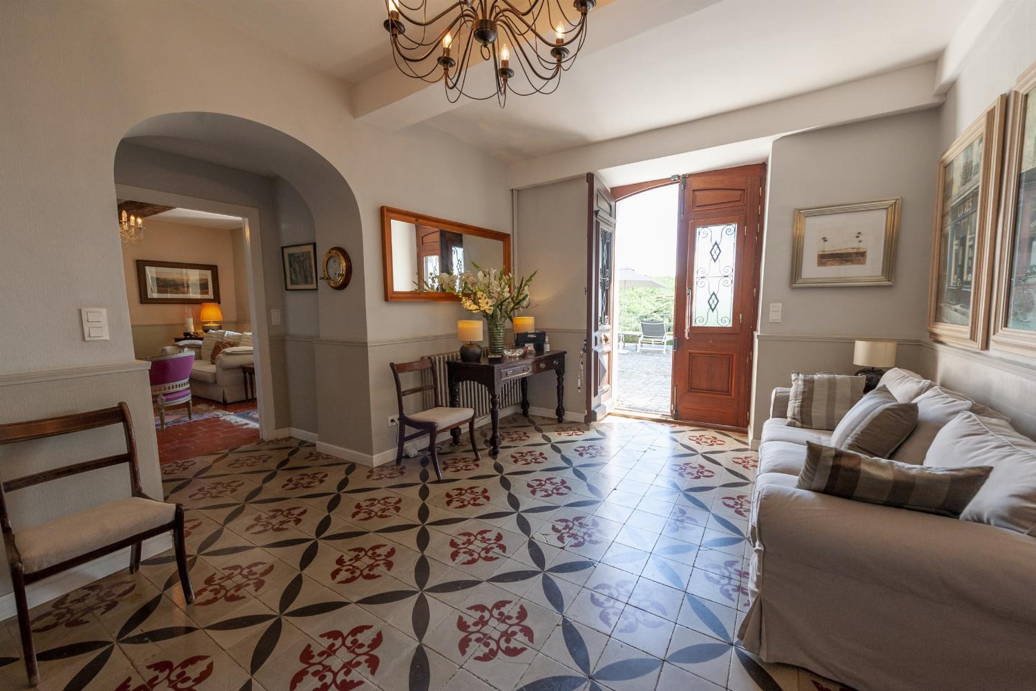 Entrance hallway | Holiday home in South of France