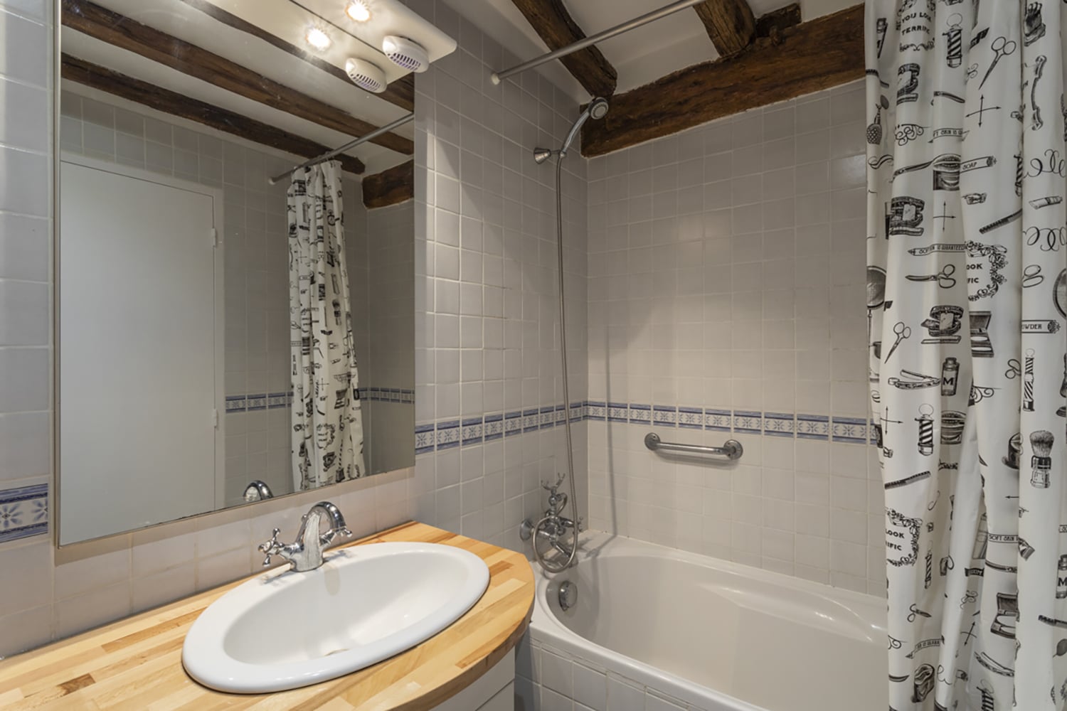 Bathroom | Holiday home in Pays de la Loire Bathroom | Holiday home in Pays de la Loire