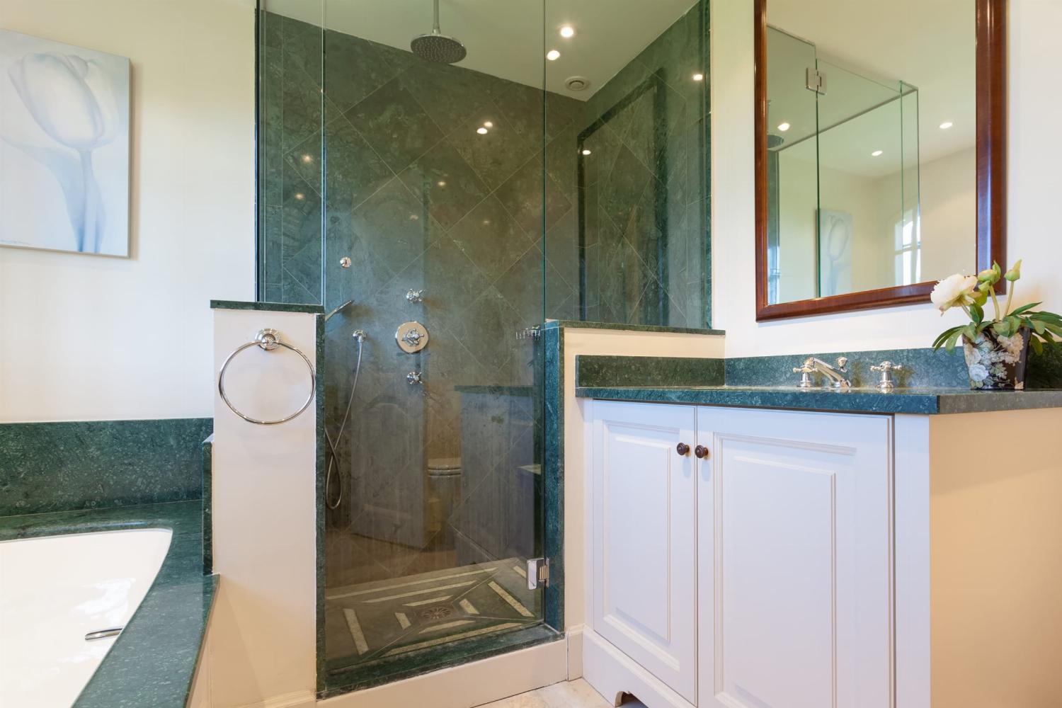Bathroom | Holiday villa in Provence