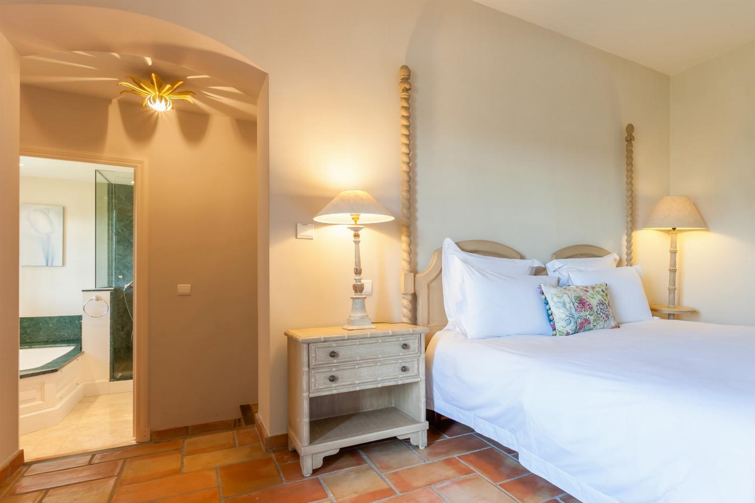 Bedroom | Holiday villa in Provence