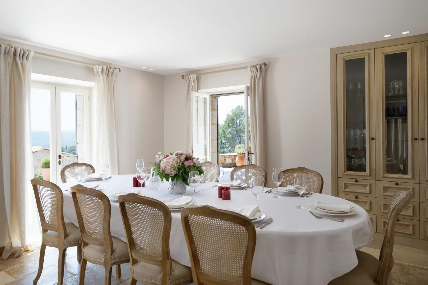Dining room | Holiday home in Provence