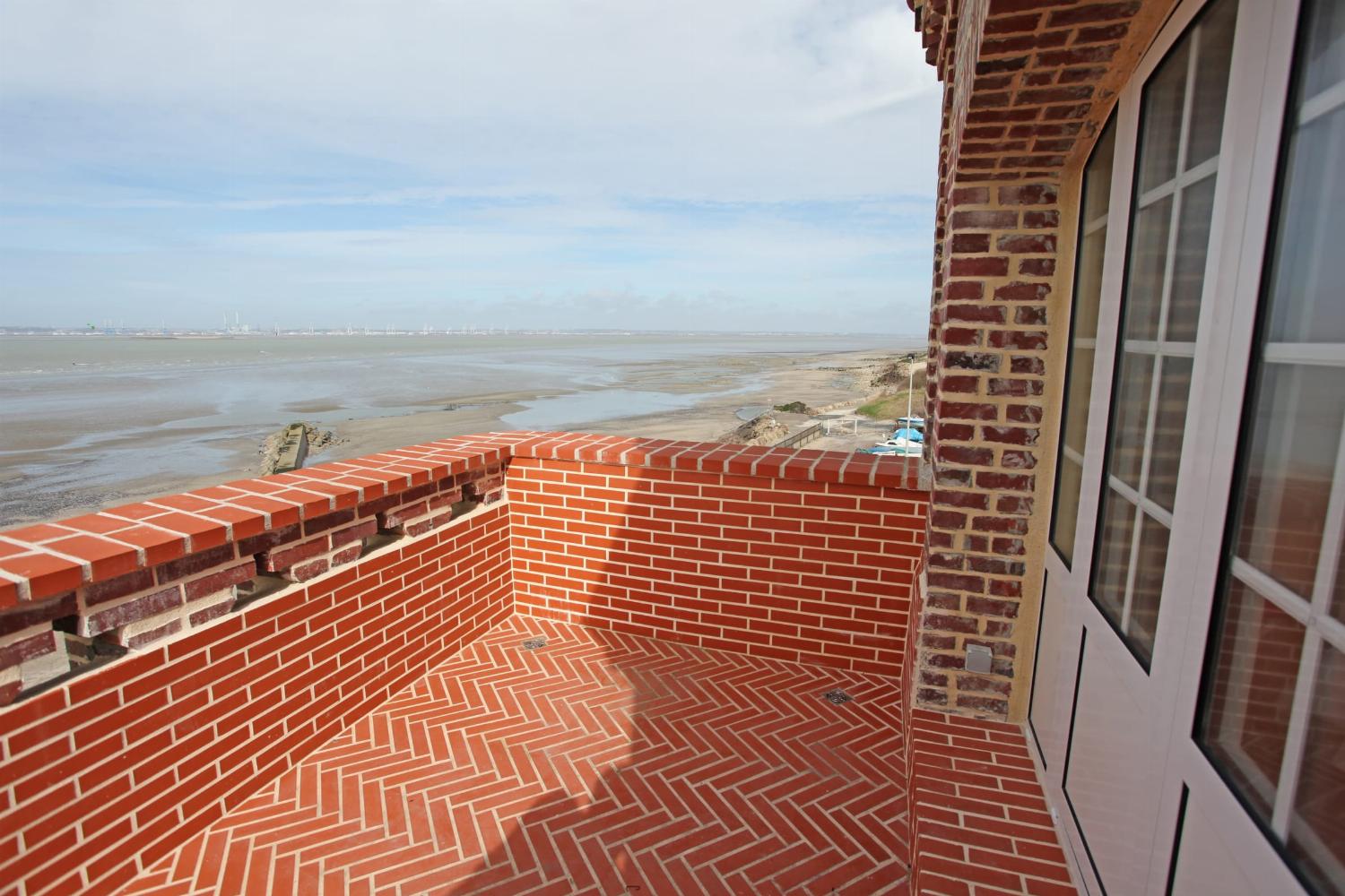 1st floor terrace with sea view | Rental home in Brittany