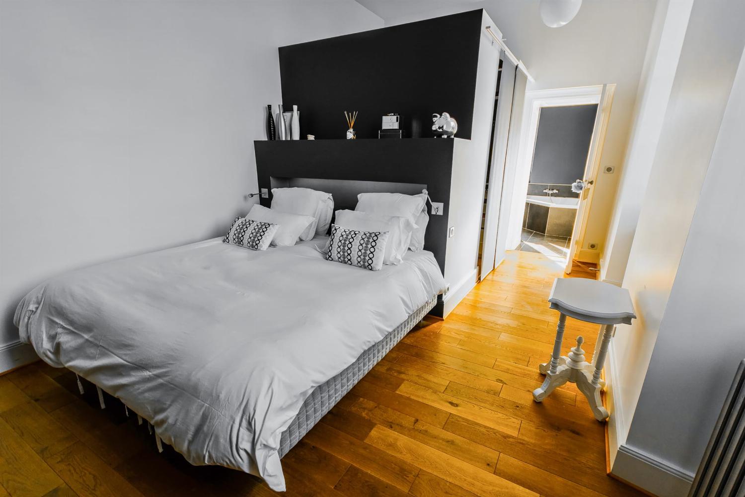Bedroom | Holiday accommodation in Gironde