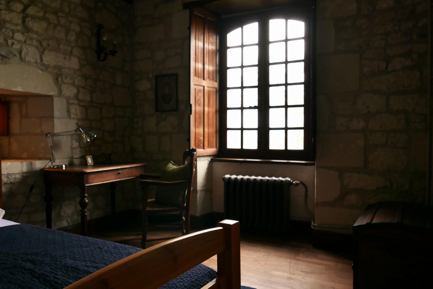 Bedroom | Holiday château in Vienne