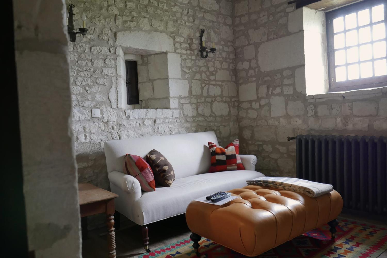 Living room | Holiday château in Vienne