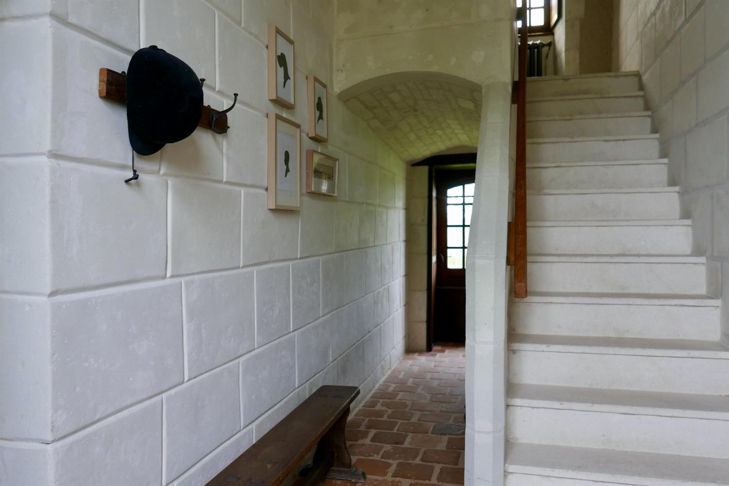 Staircase | Holiday château in Vienne